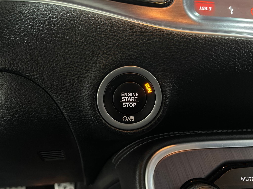 2018 Dodge Challenger Image 19