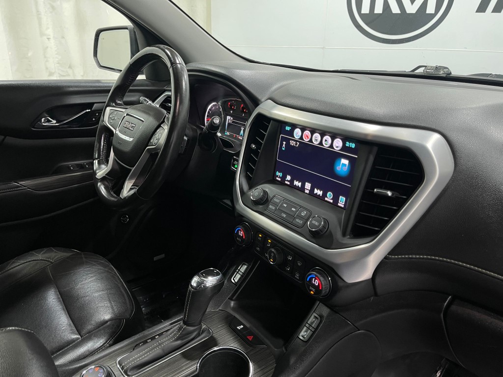 2018 GMC Acadia Image 18