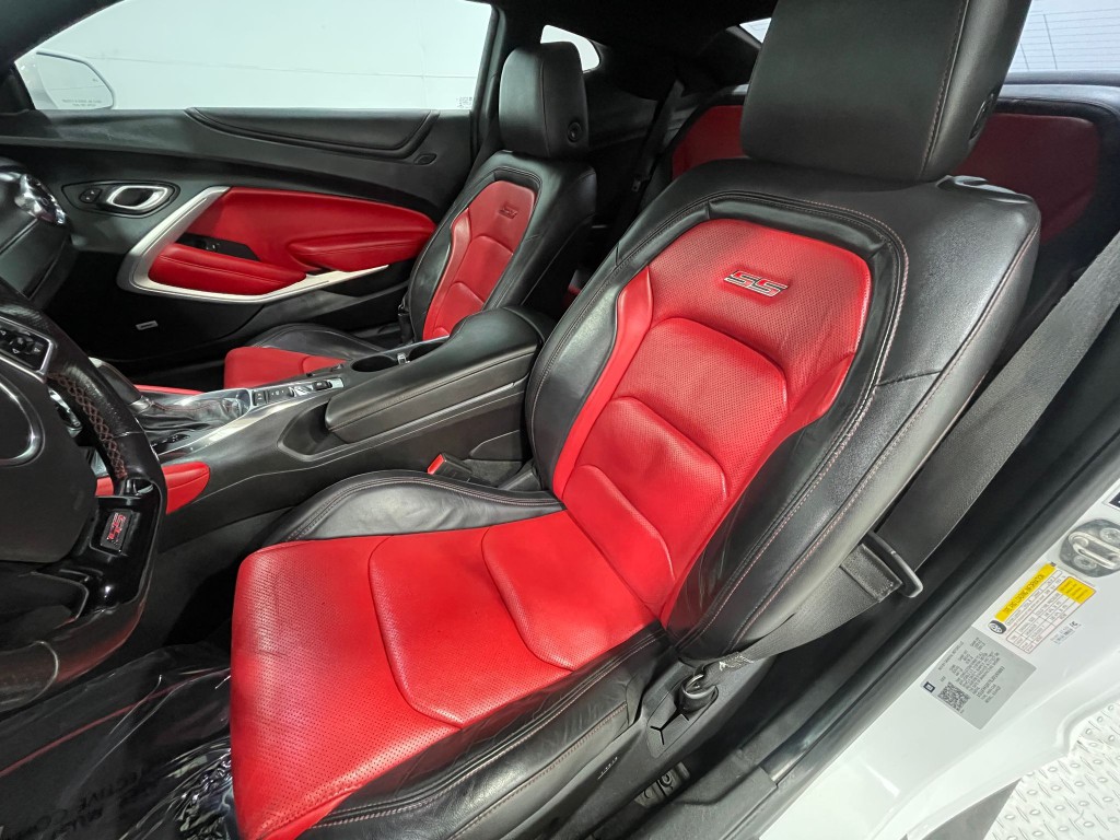 2018 Chevrolet Camaro Image 13