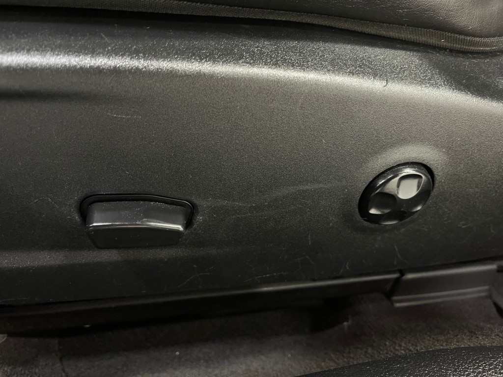 2018 Dodge Challenger Image 16