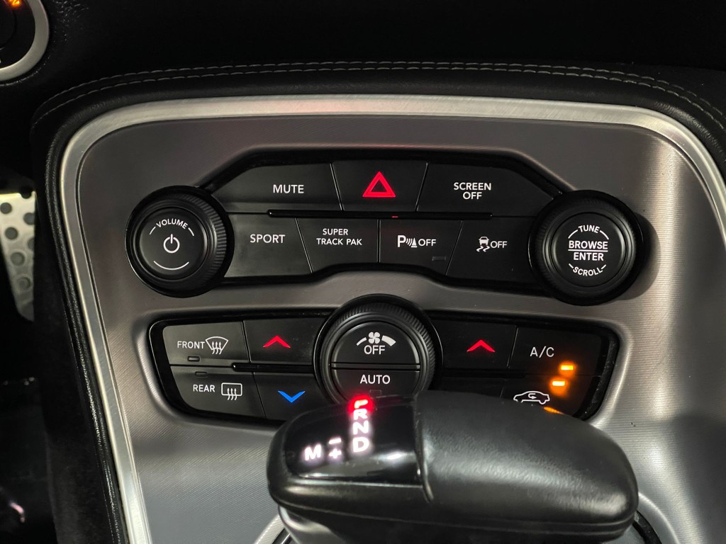 2018 Dodge Challenger Image 24