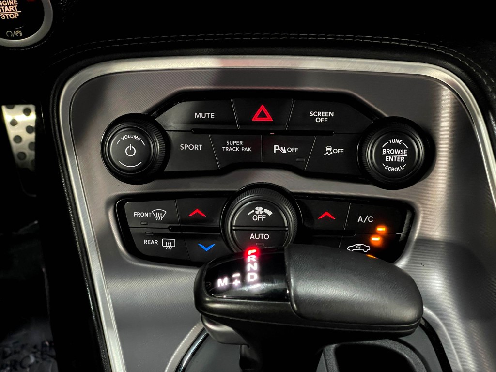 2018 Dodge Challenger Image 22