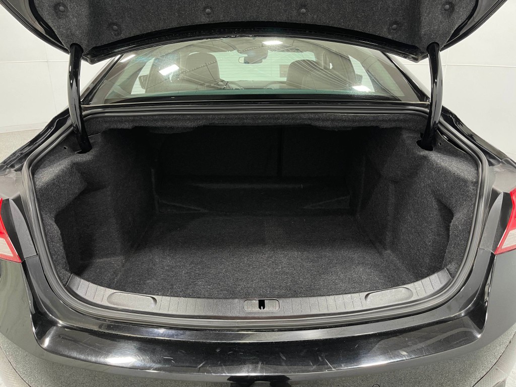 2017 Chevrolet Impala Image 24