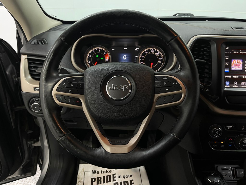 2017 Jeep Cherokee Image 21