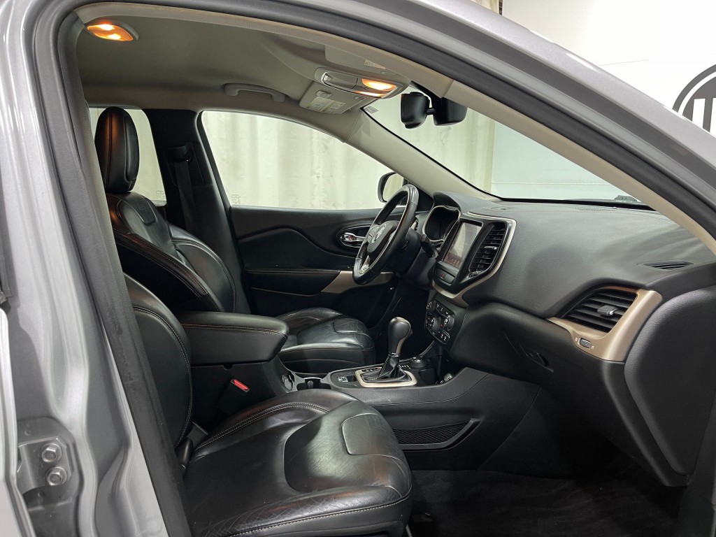 2017 Jeep Cherokee Image 31