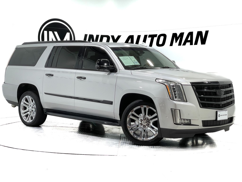 2017 Cadillac Escalade Image 2