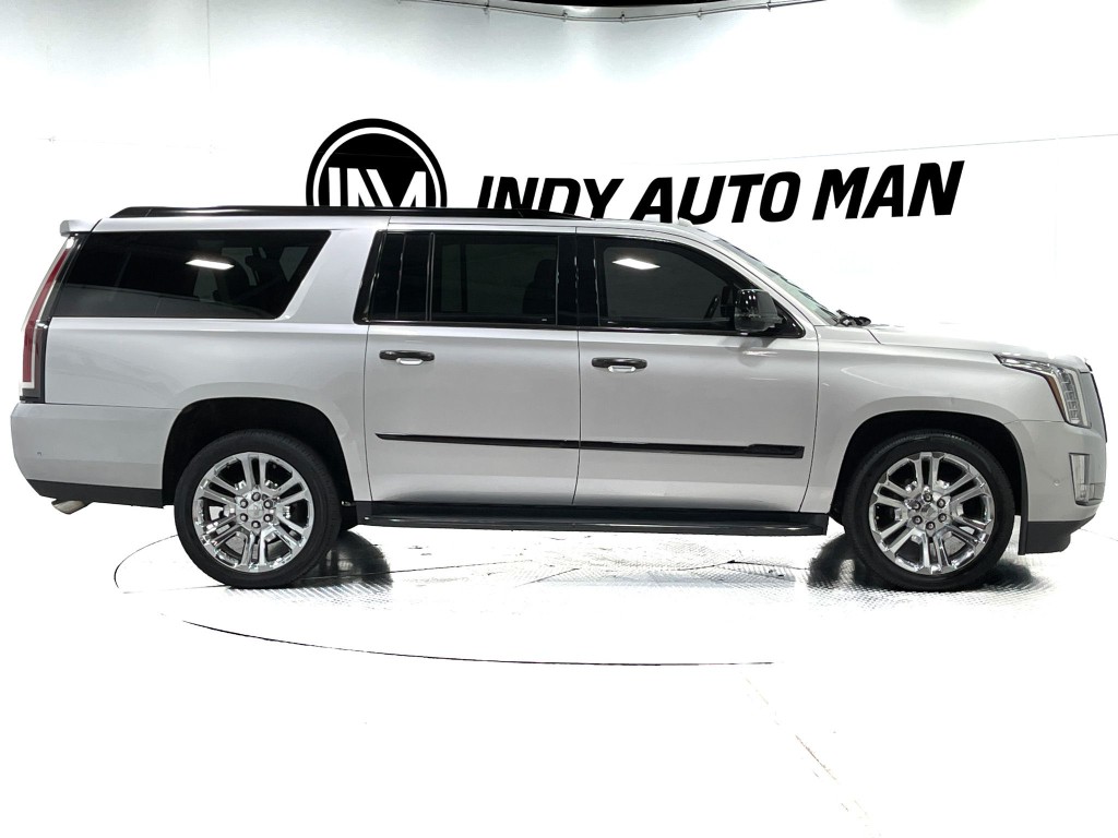 2017 Cadillac Escalade Image 3