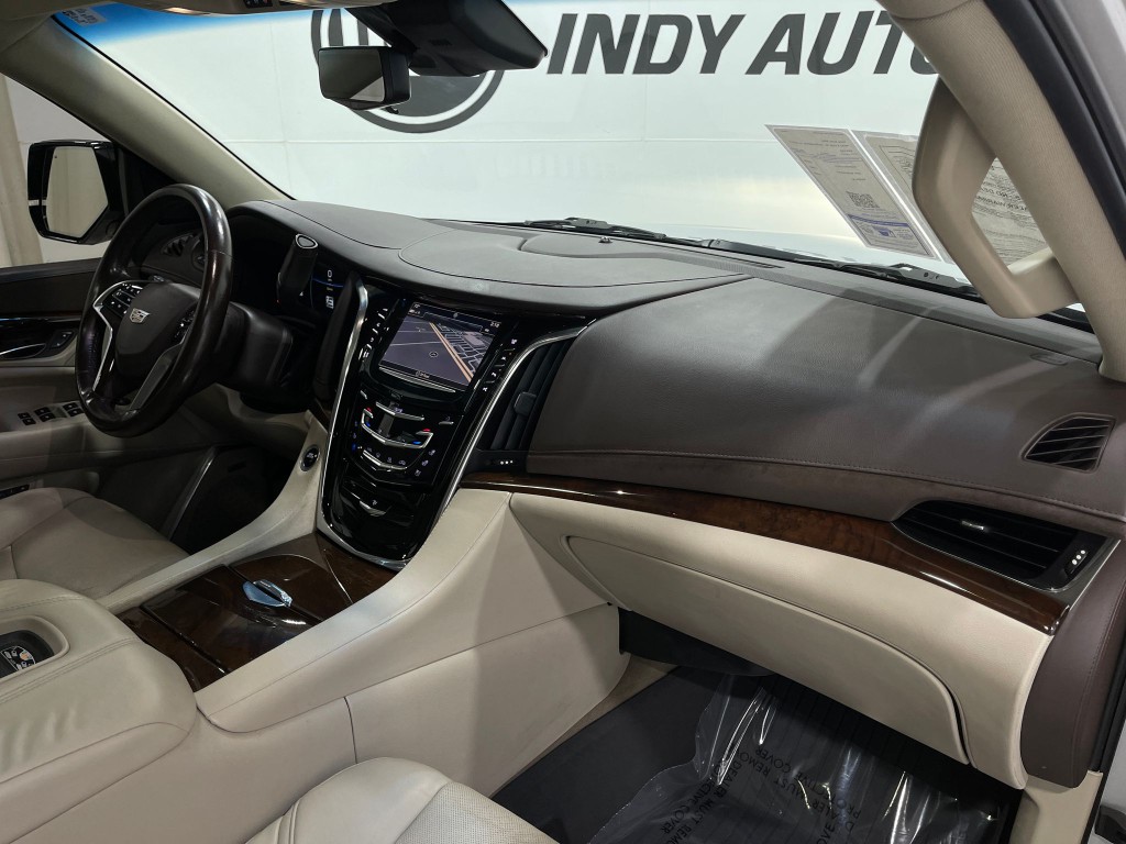2017 Cadillac Escalade Image 20