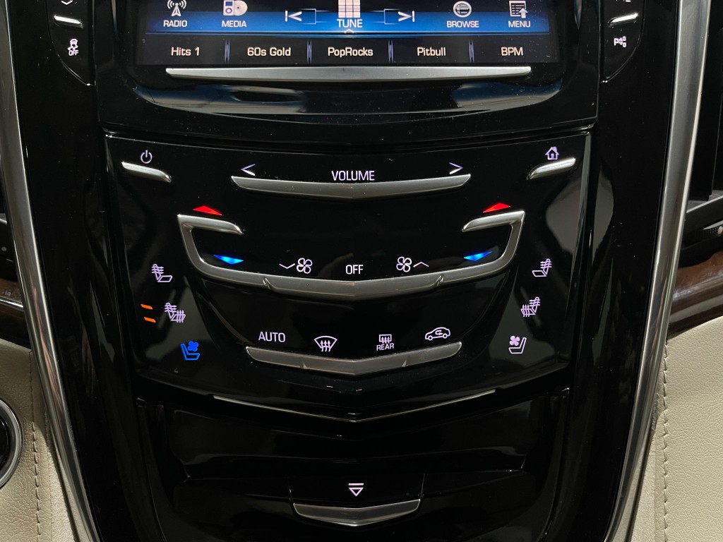 2017 Cadillac Escalade Image 23