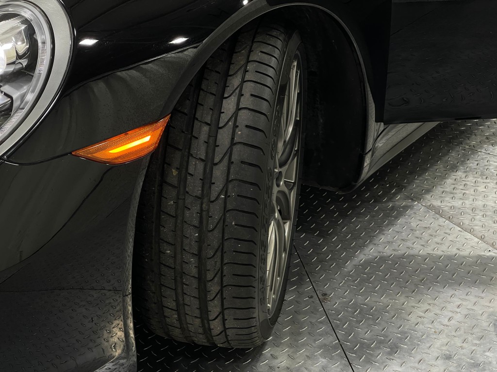 2017 Porsche 911 Image 35