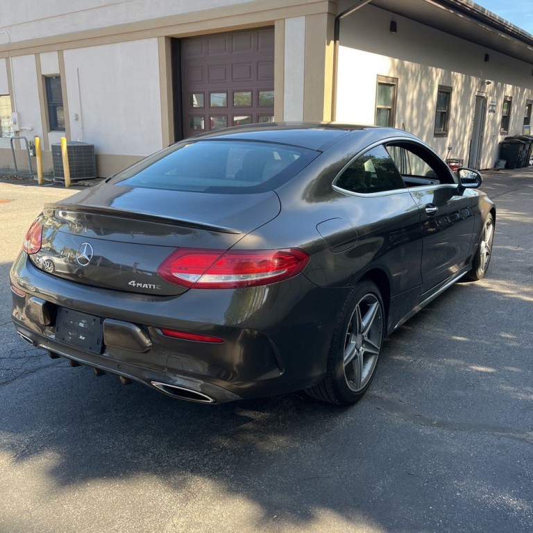 2017 Mercedes-Benz C-Class Image 3