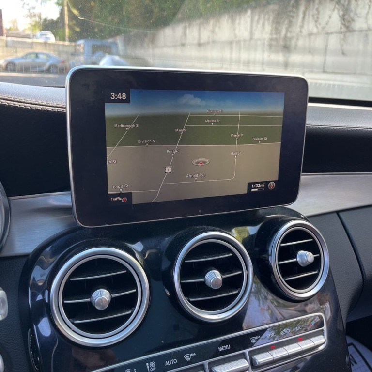 2017 Mercedes-Benz C-Class Image 8