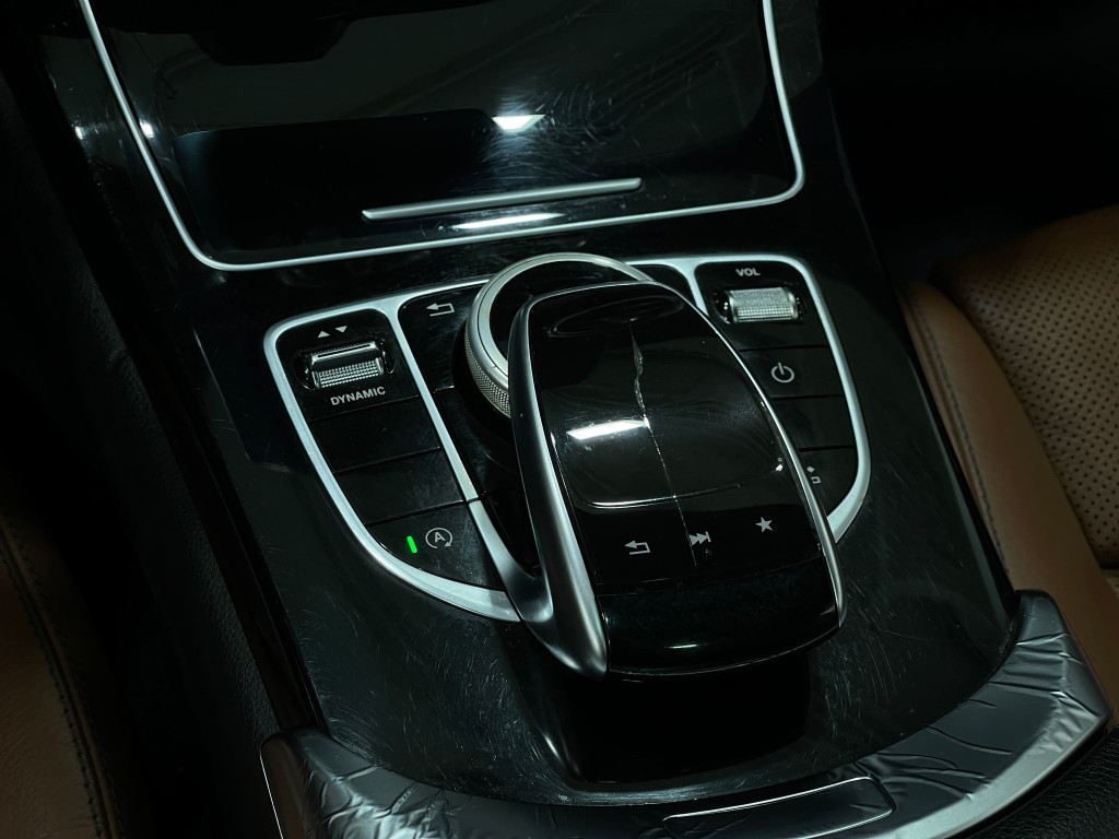 2017 Mercedes-Benz C-Class Image 25