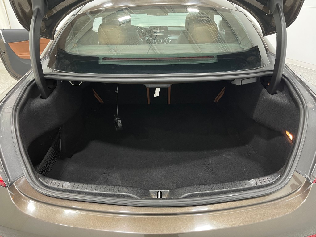 2017 Mercedes-Benz C-Class Image 26