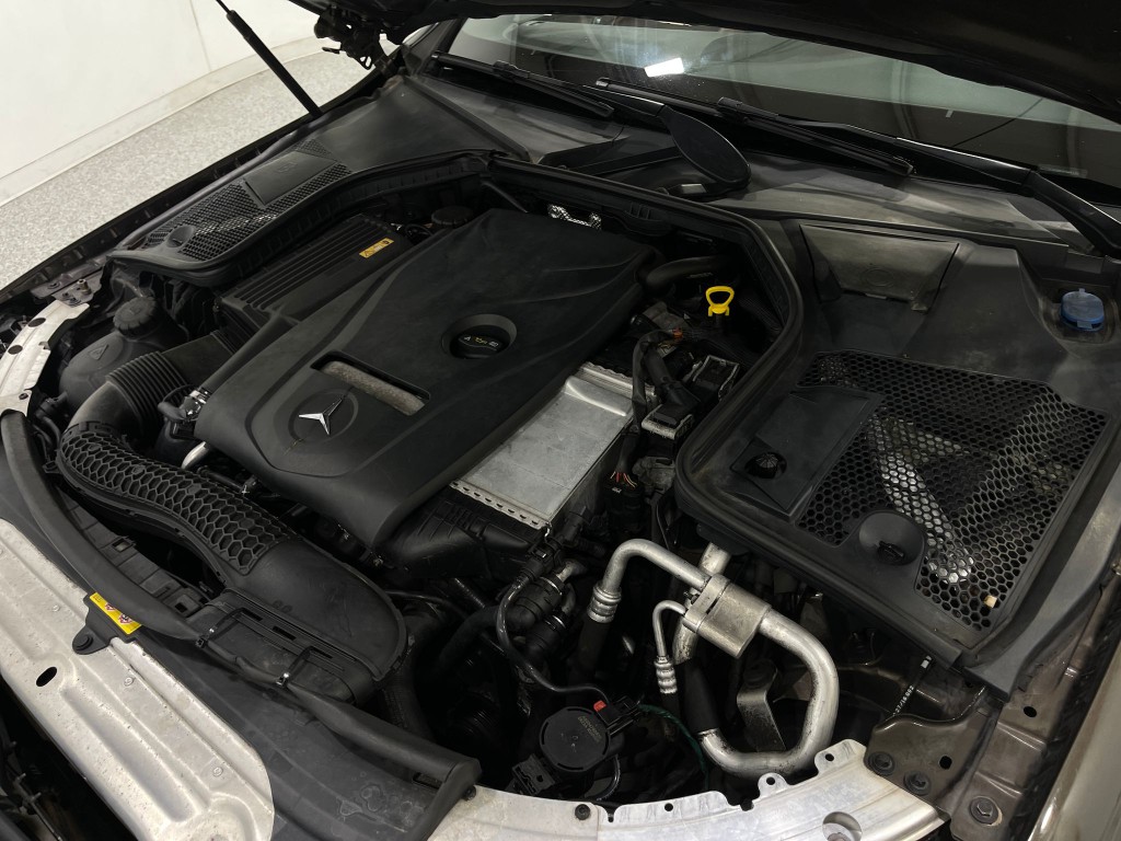 2017 Mercedes-Benz C-Class Image 28