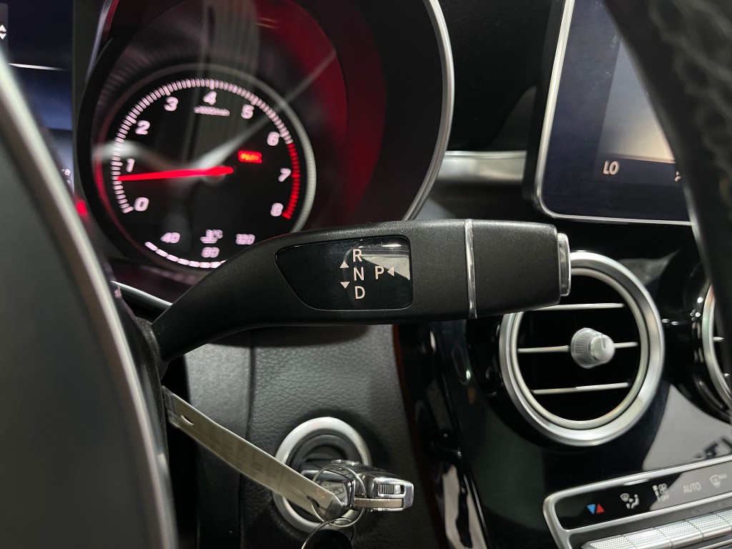 2017 Mercedes-Benz C-Class Image 29