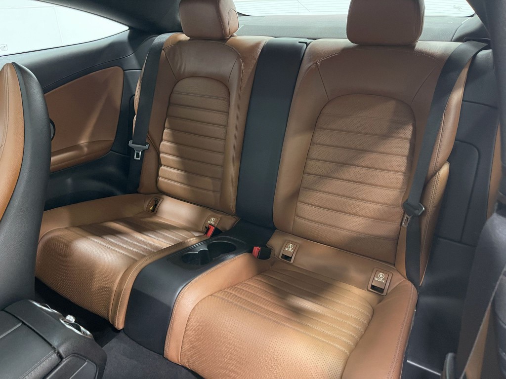2017 Mercedes-Benz C-Class Image 30