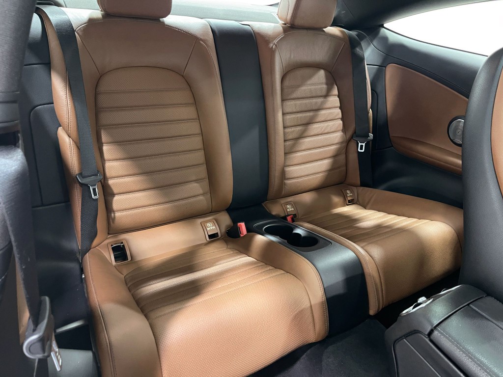 2017 Mercedes-Benz C-Class Image 31