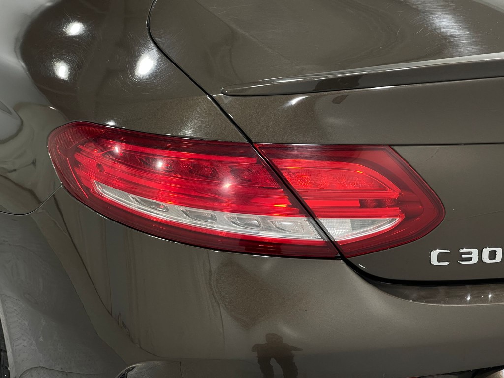 2017 Mercedes-Benz C-Class Image 34