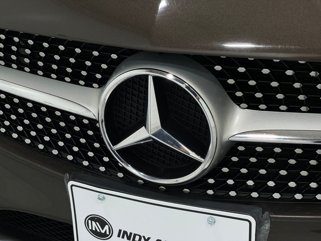 2017 Mercedes-Benz C-Class Image 36