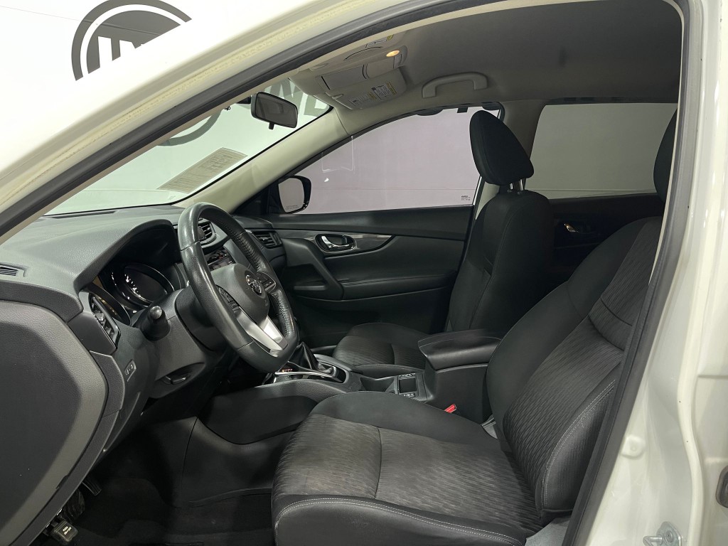 2017 Nissan Rogue Image 11