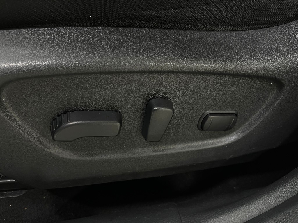 2017 Nissan Rogue Image 15