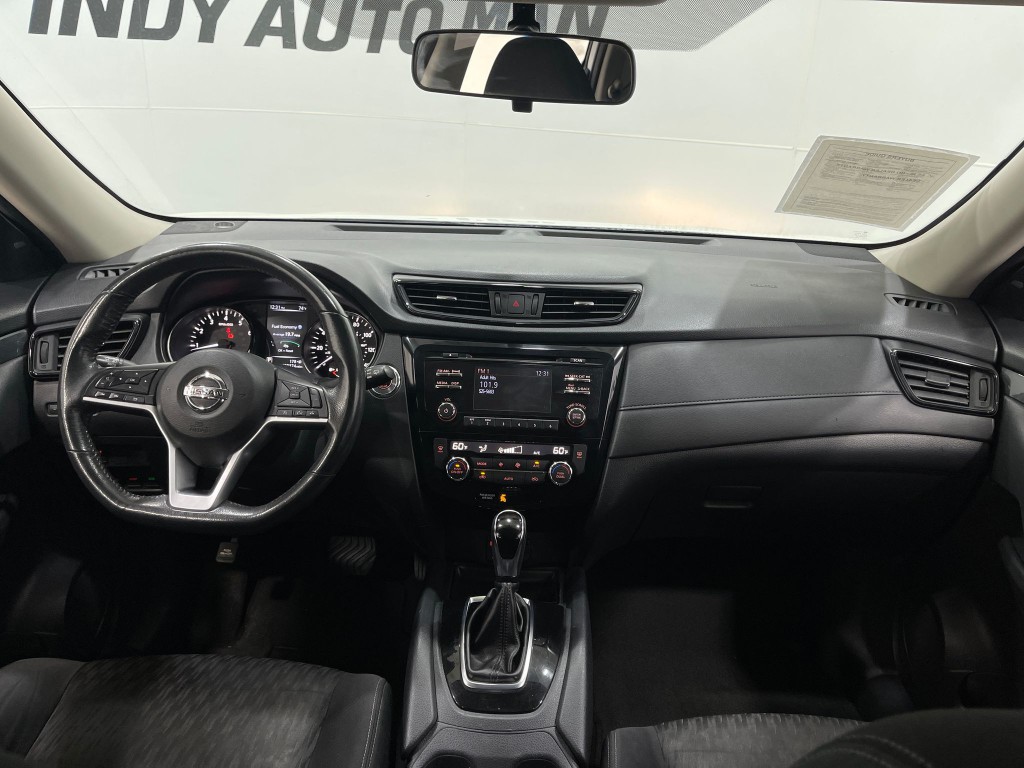 2017 Nissan Rogue Image 17