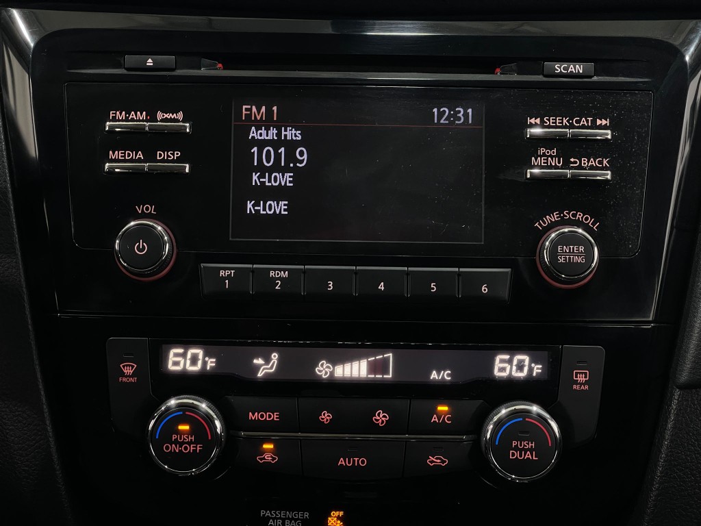 2017 Nissan Rogue Image 22