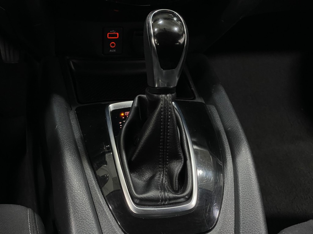 2017 Nissan Rogue Image 26