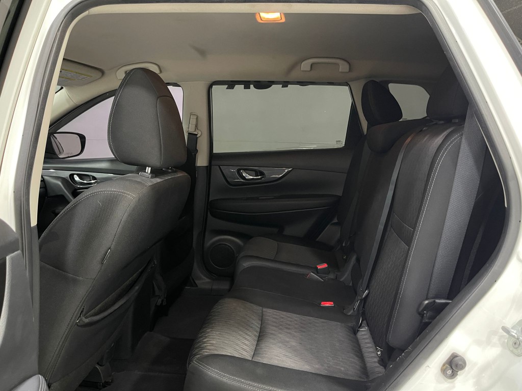 2017 Nissan Rogue Image 27