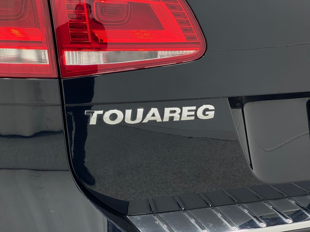 2017 Volkswagen Touareg Image 40