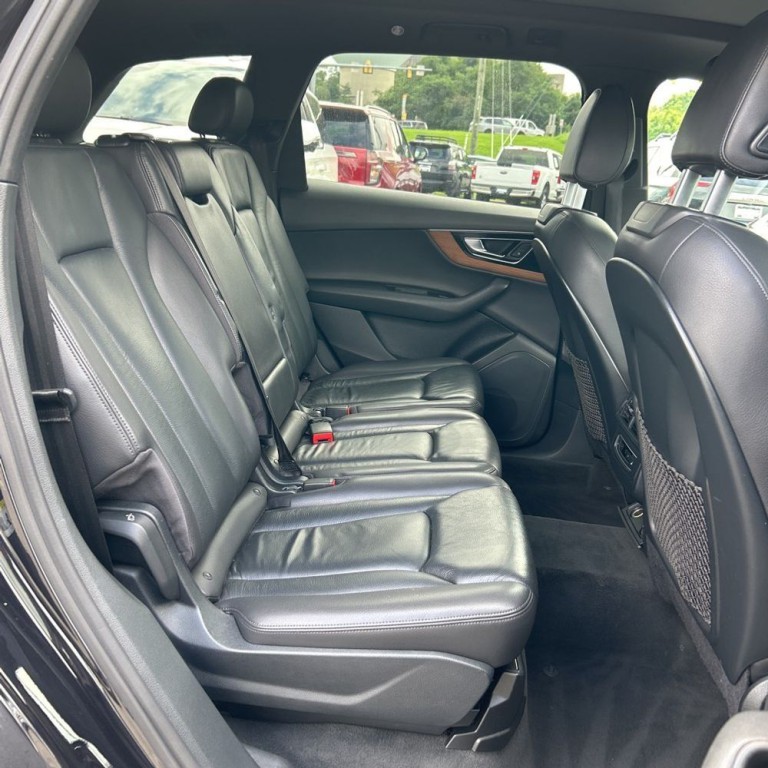2017 Audi Q7 Image 14