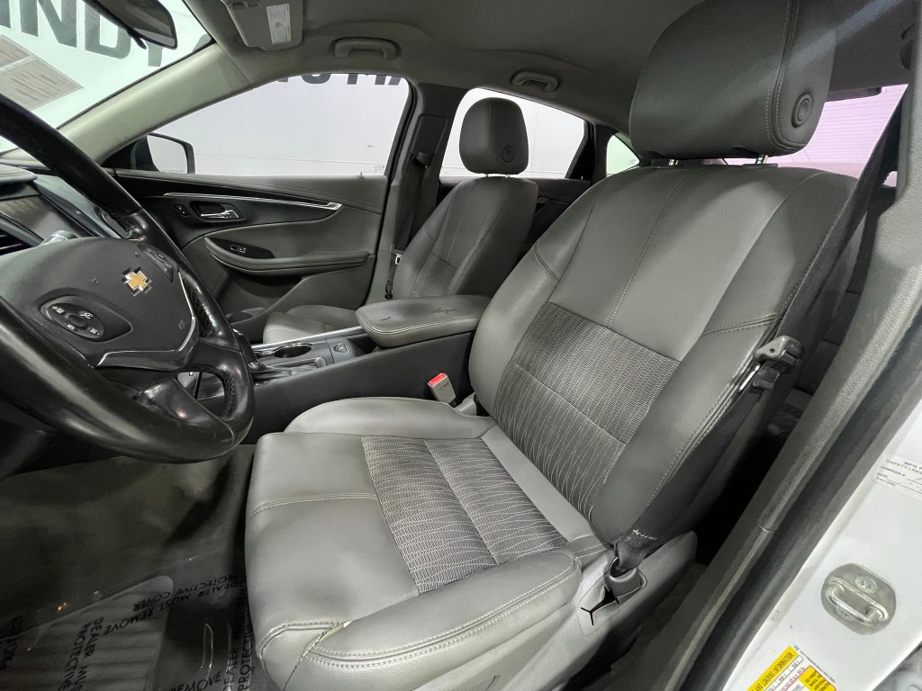 2017 Chevrolet Impala Image 11