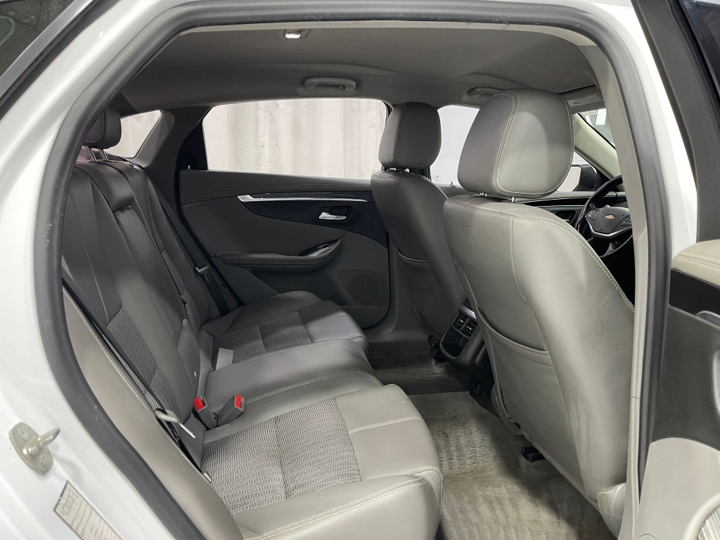 2017 Chevrolet Impala Image 28
