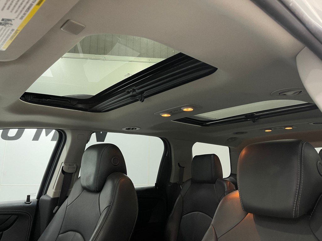 2017 GMC Acadia Image 12