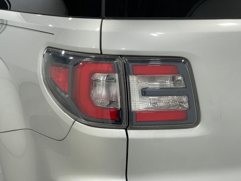 2017 GMC Acadia Image 35