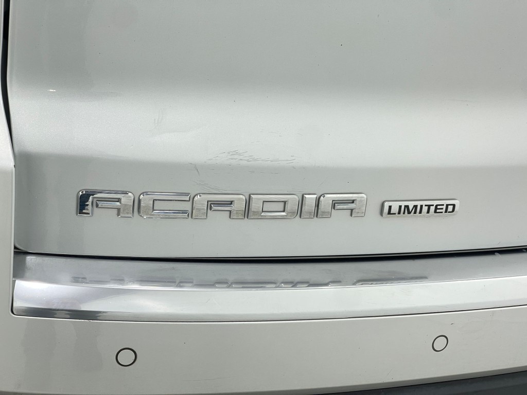 2017 GMC Acadia Image 40
