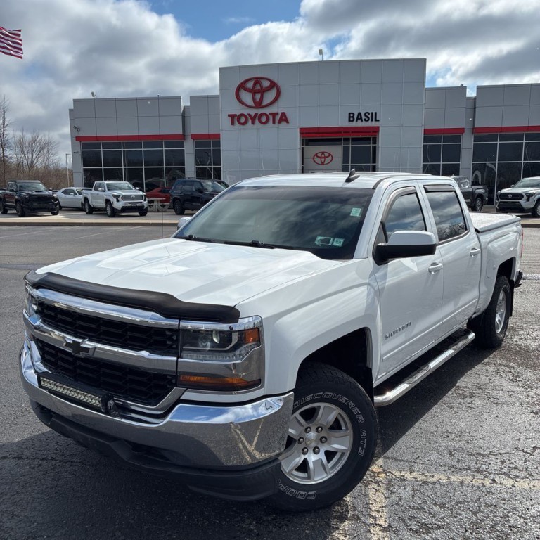 2017 Chevrolet Silverado 1500 Image 2
