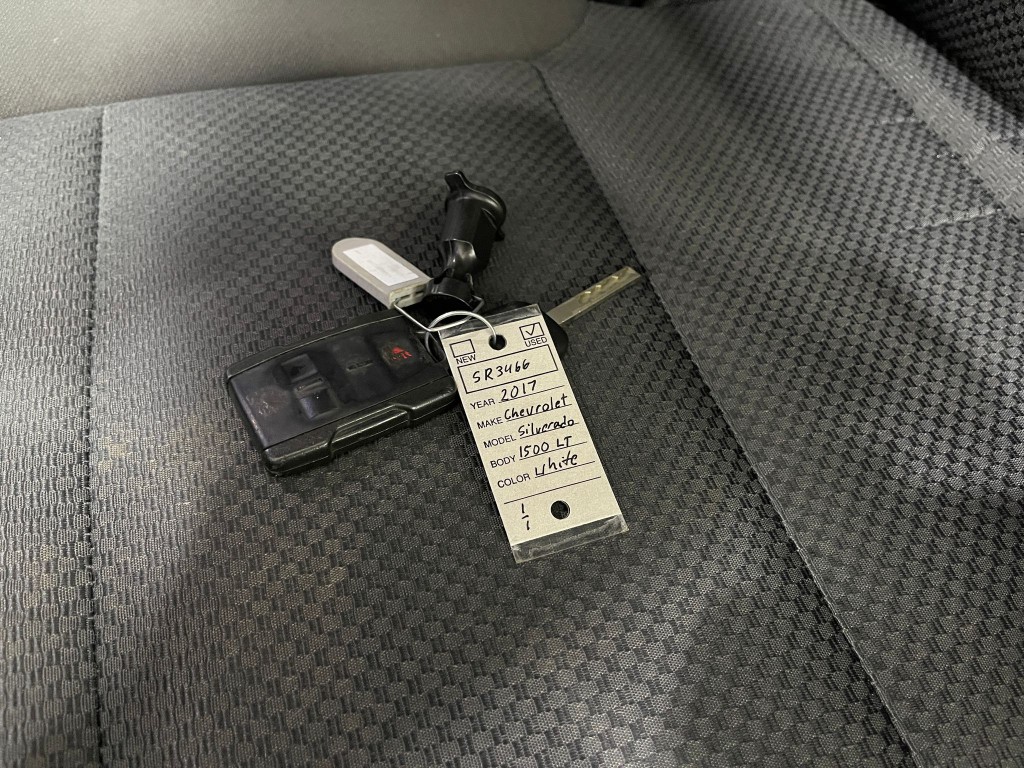 2017 Chevrolet Silverado 1500 Image 34