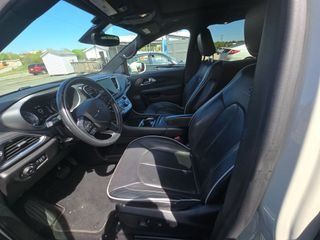 2021 Chrysler Pacifica Image 7