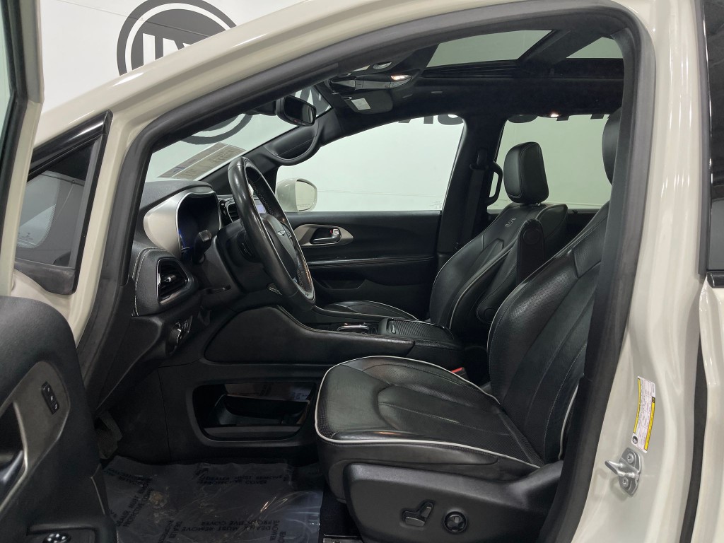 2021 Chrysler Pacifica Image 13