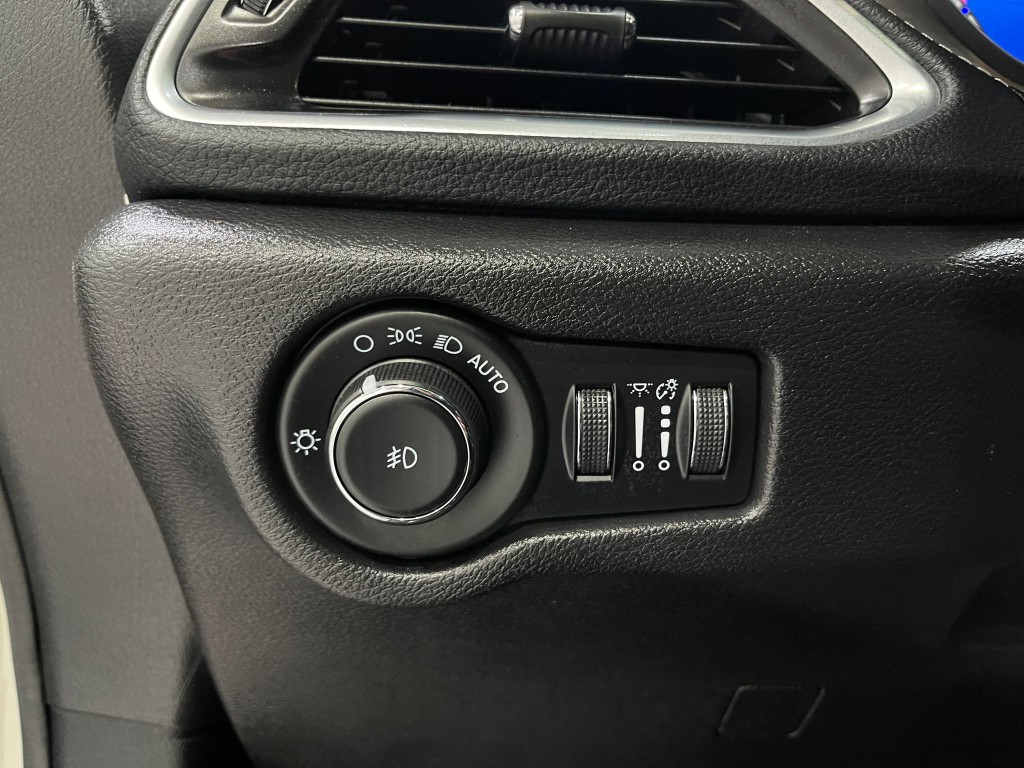 2021 Chrysler Pacifica Image 22