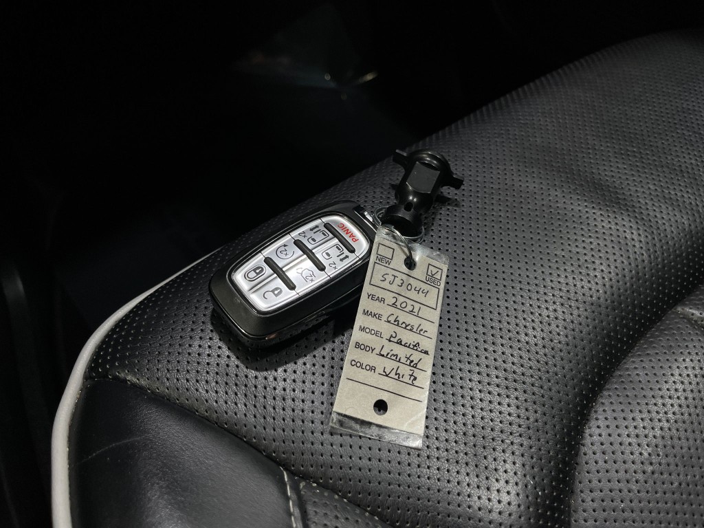 2021 Chrysler Pacifica Image 39