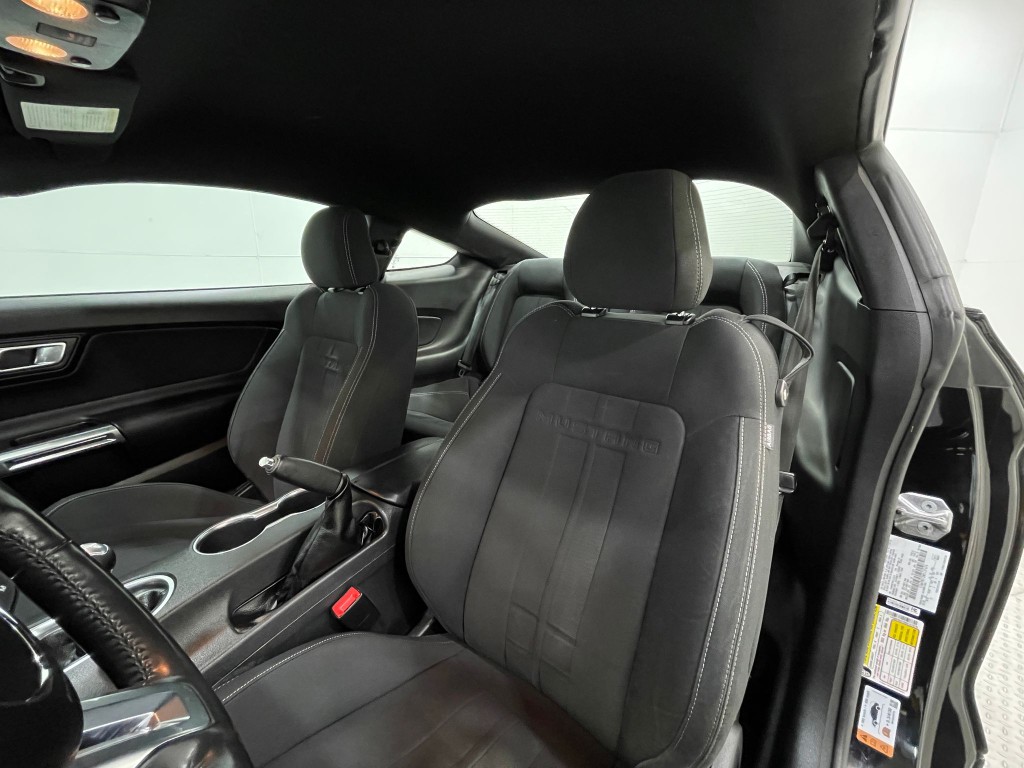 2021 Ford Mustang Image 12