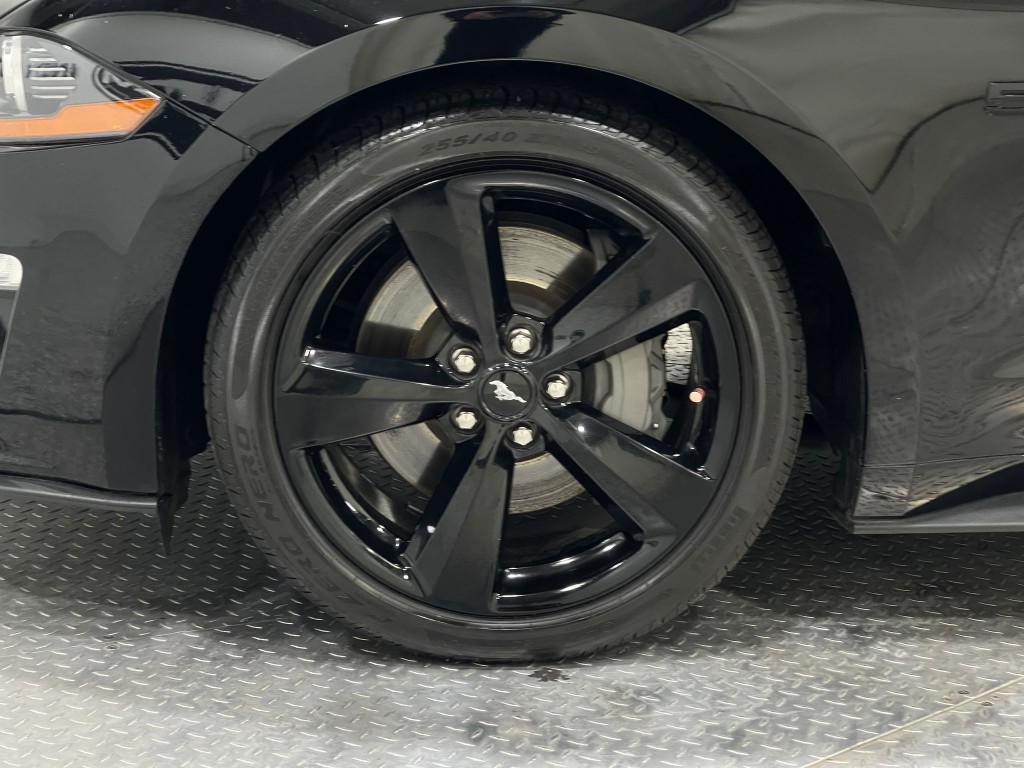2021 Ford Mustang Image 34