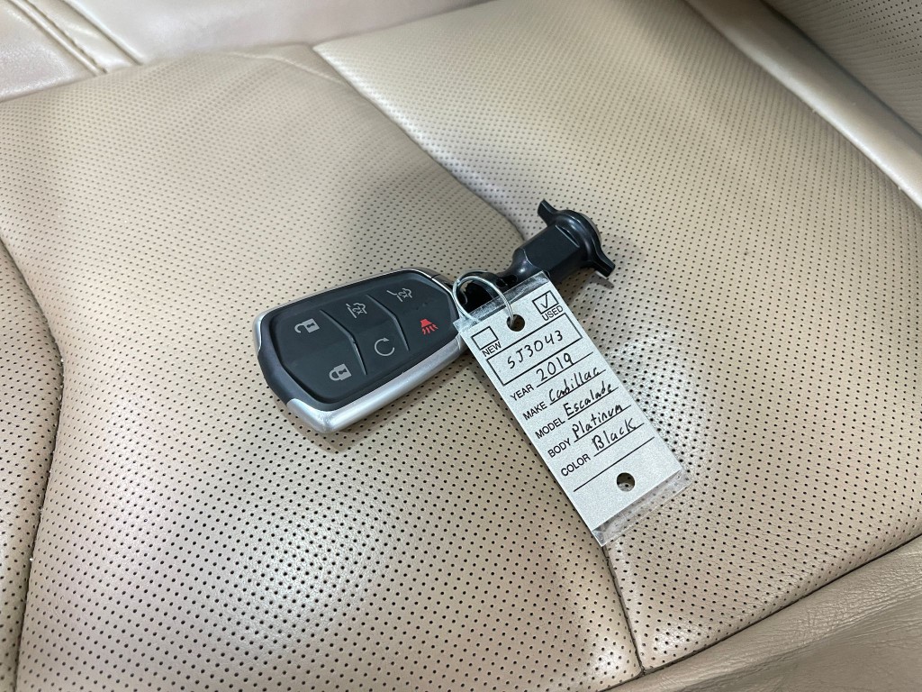 2019 Cadillac Escalade Image 40