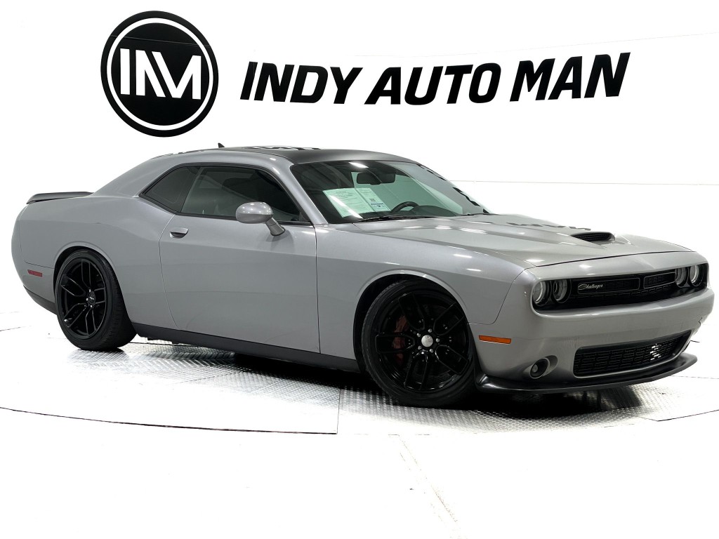2018 Dodge Challenger Image 2