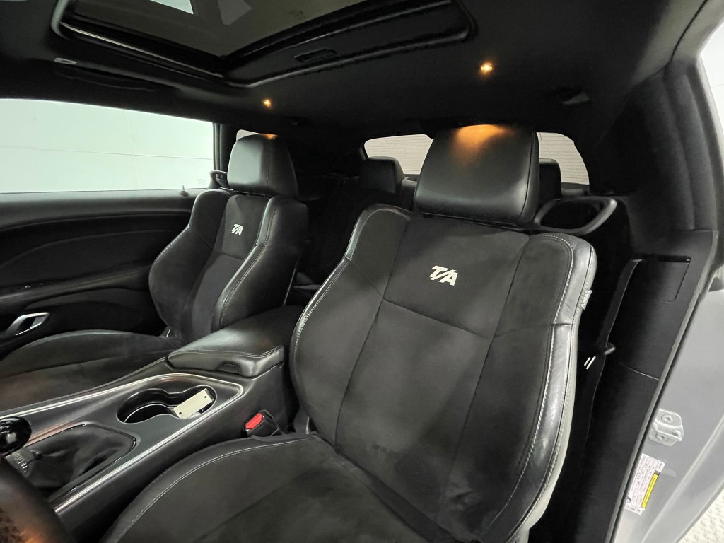 2018 Dodge Challenger Image 14