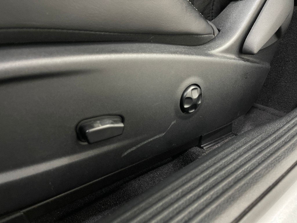 2018 Dodge Challenger Image 17