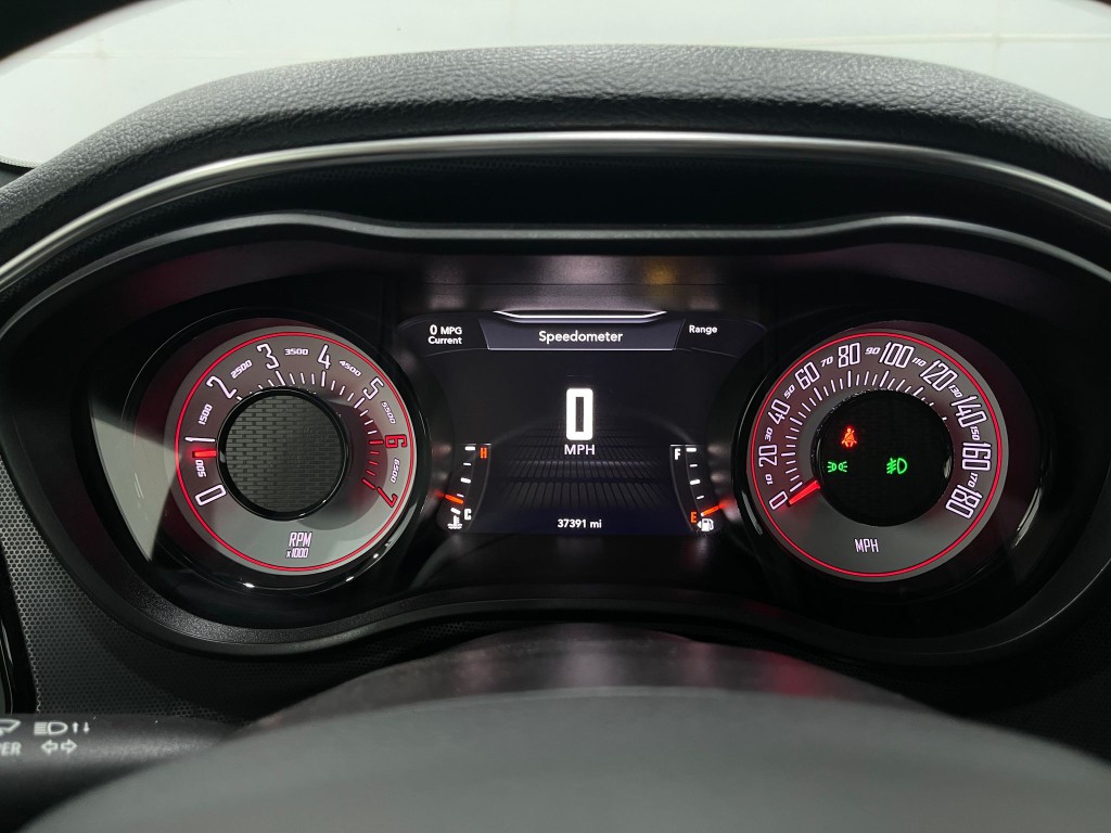 2018 Dodge Challenger Image 24